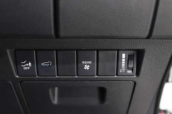 2023 Isuzu MU-X LS-T
