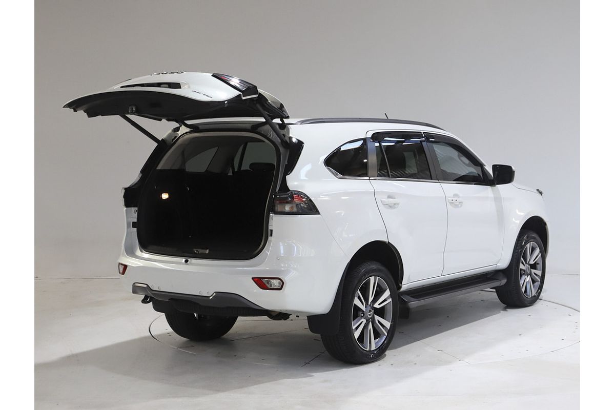 2023 Isuzu MU-X LS-T