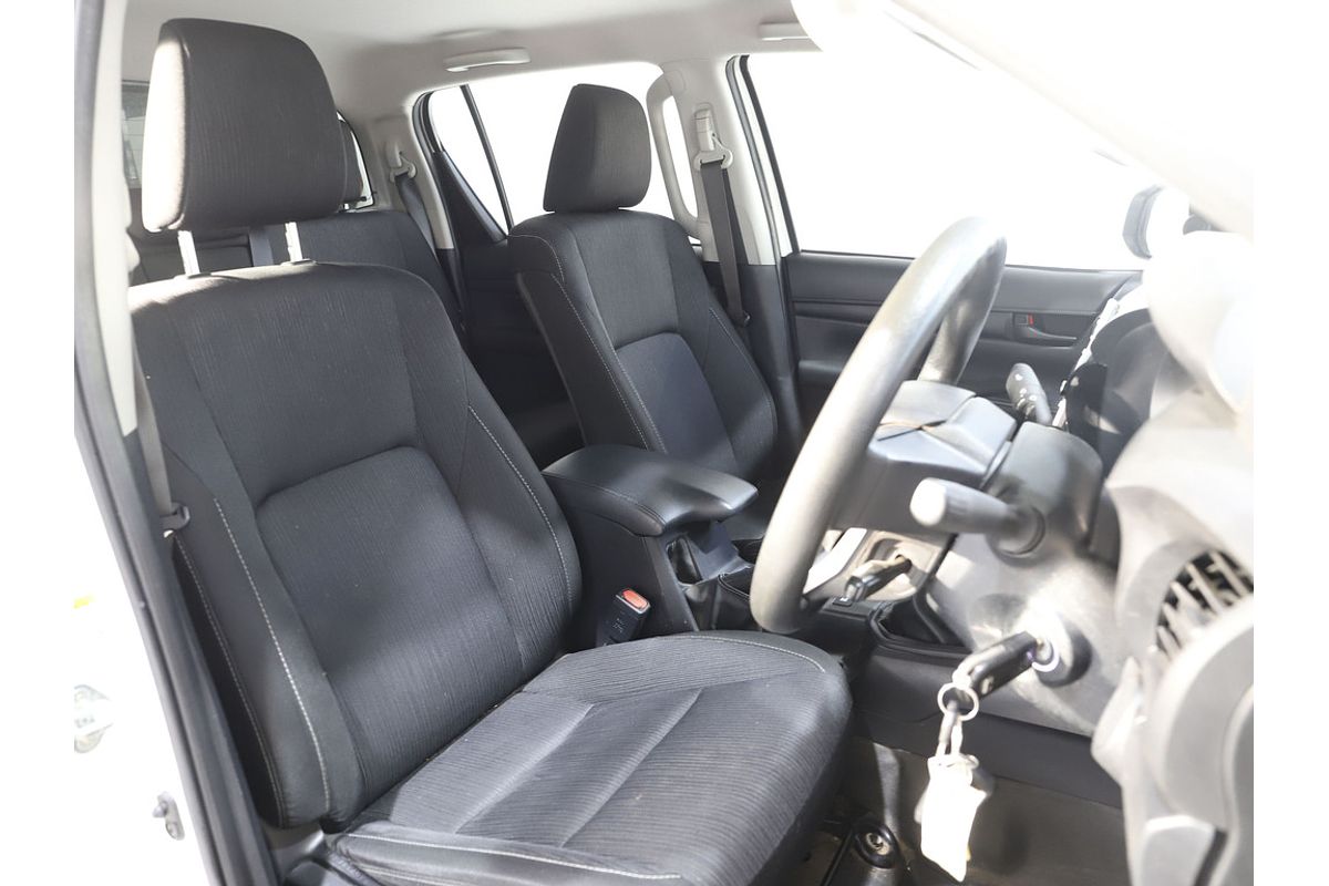 2021 Toyota Hilux SR GUN126R 4X4
