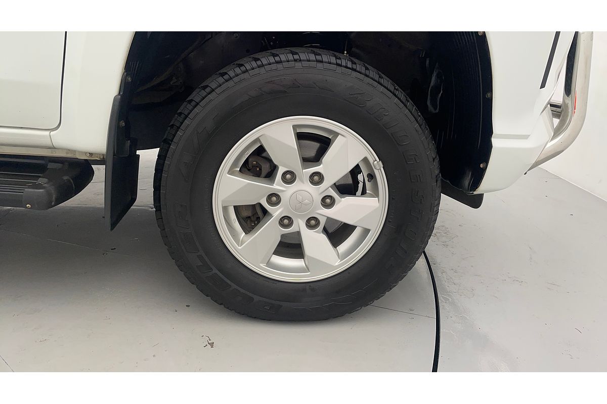 2019 Mitsubishi Triton GLX MR 4X4