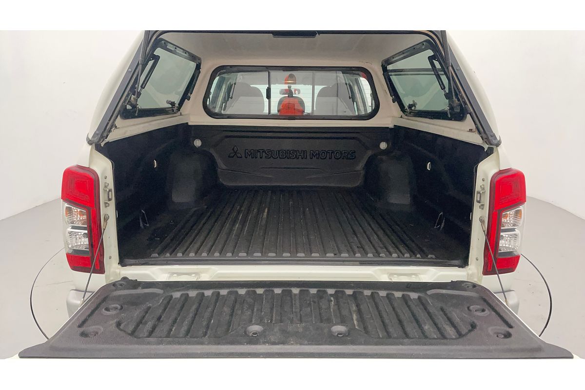 2019 Mitsubishi Triton GLX MR 4X4