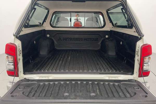 2019 Mitsubishi Triton GLX MR 4X4