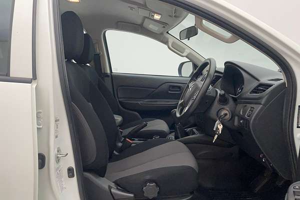 2019 Mitsubishi Triton GLX MR 4X4