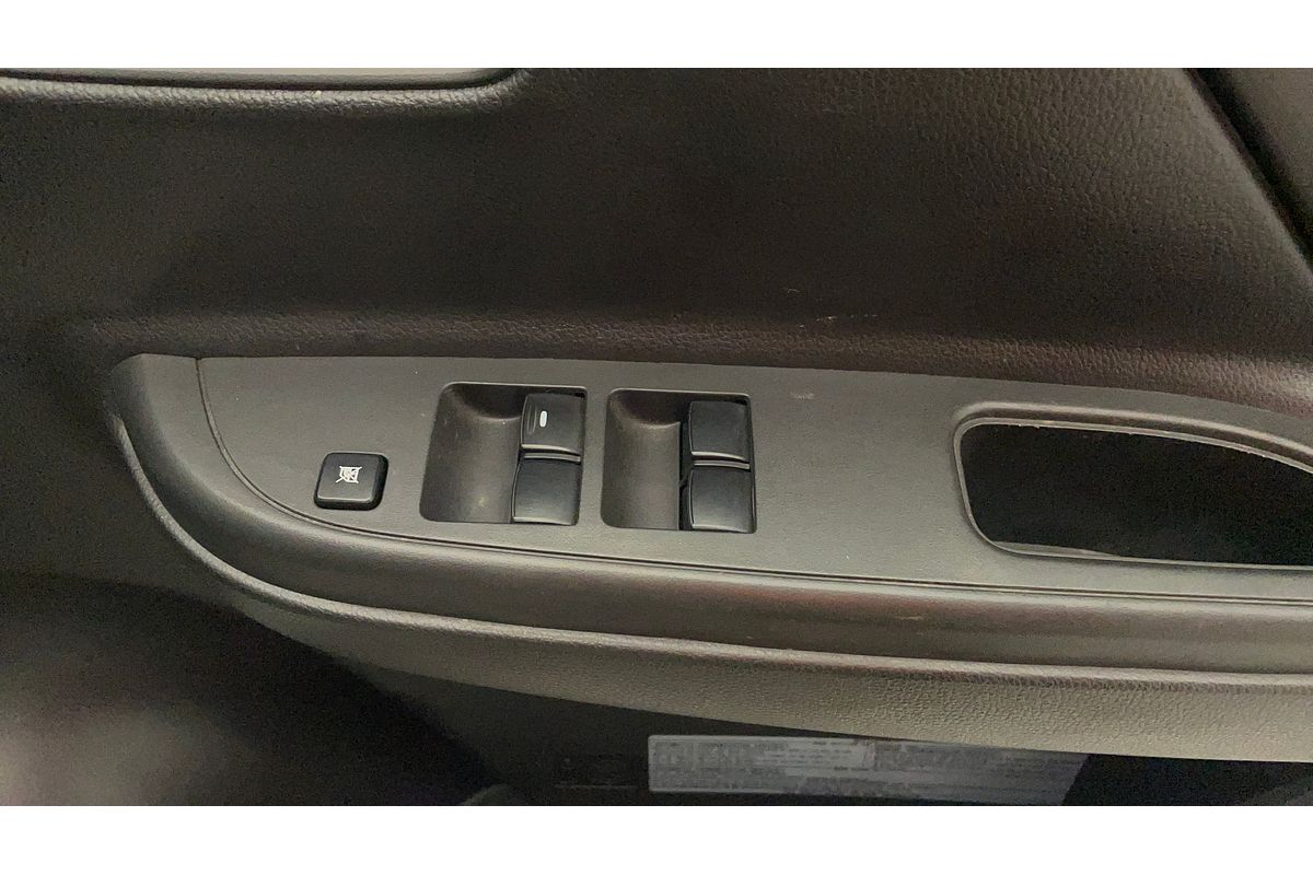 2019 Mitsubishi Triton GLX MR 4X4