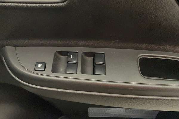 2019 Mitsubishi Triton GLX MR 4X4