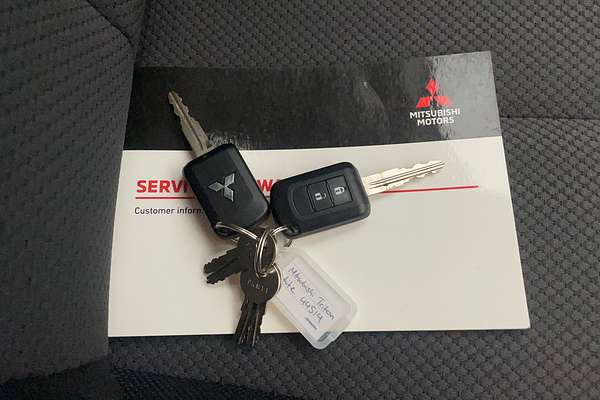 2019 Mitsubishi Triton GLX MR 4X4