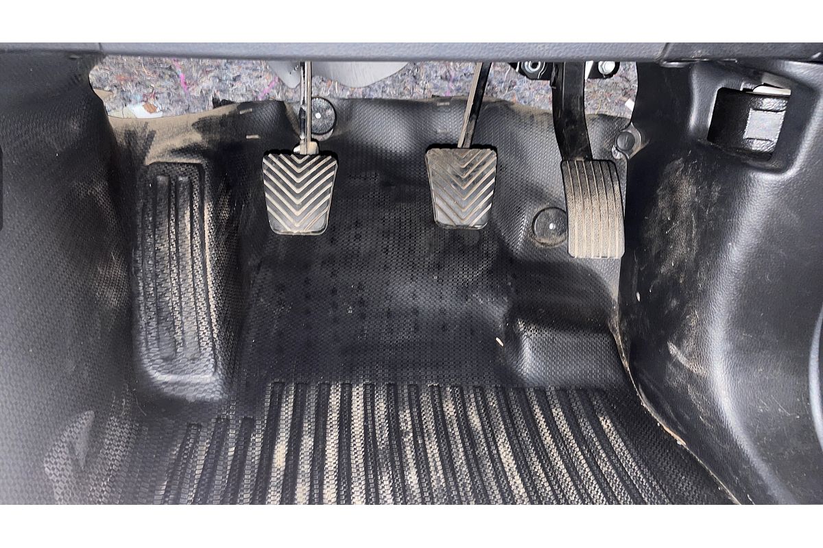 2019 Mitsubishi Triton GLX MR 4X4