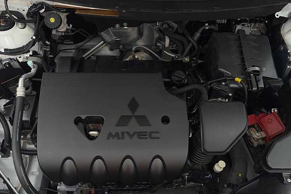 2020 Mitsubishi Outlander ES ZL