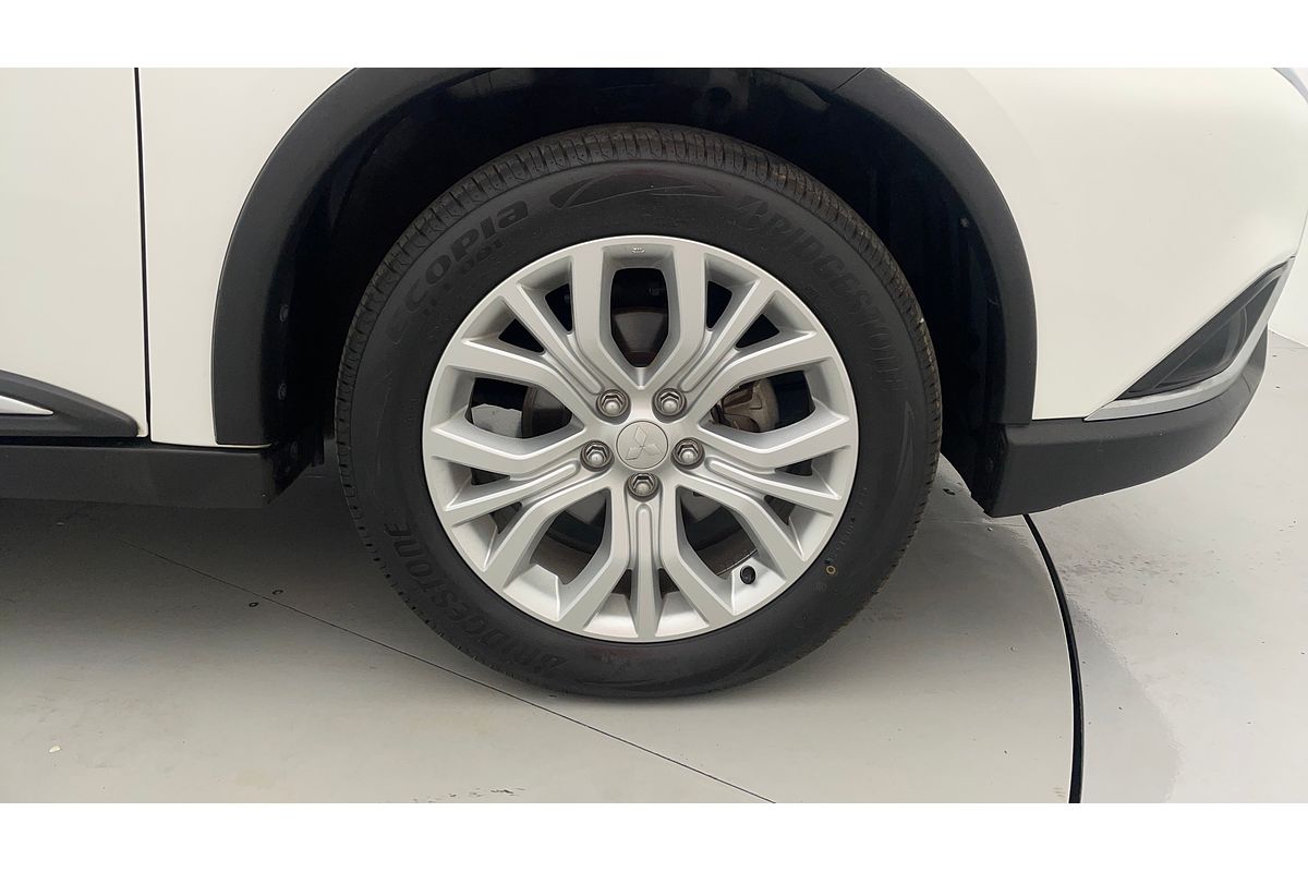 2020 Mitsubishi Outlander ES ZL