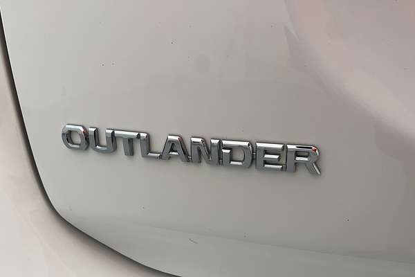 2020 Mitsubishi Outlander ES ZL