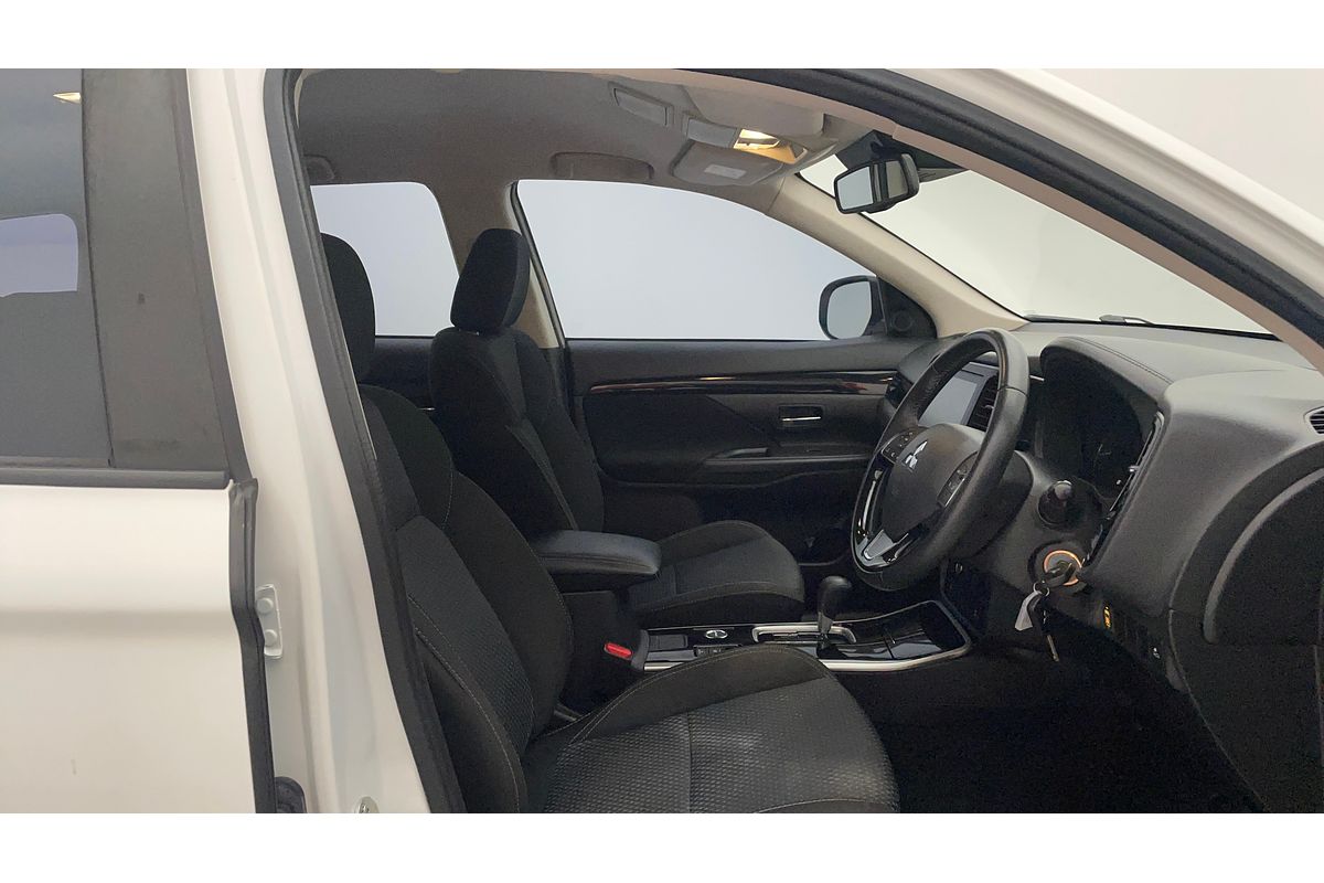 2020 Mitsubishi Outlander ES ZL