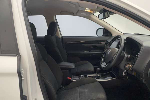 2020 Mitsubishi Outlander ES ZL