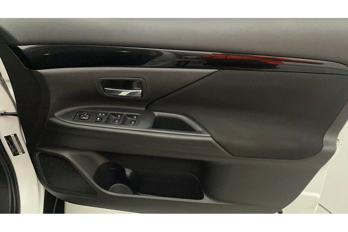 2020 Mitsubishi Outlander ES ZL
