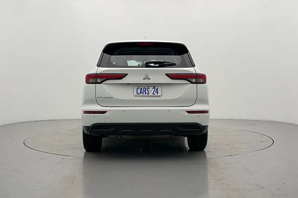 2023 Mitsubishi Outlander ES ZM