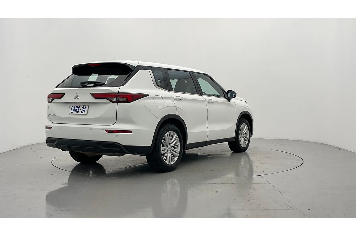 2023 Mitsubishi Outlander ES ZM