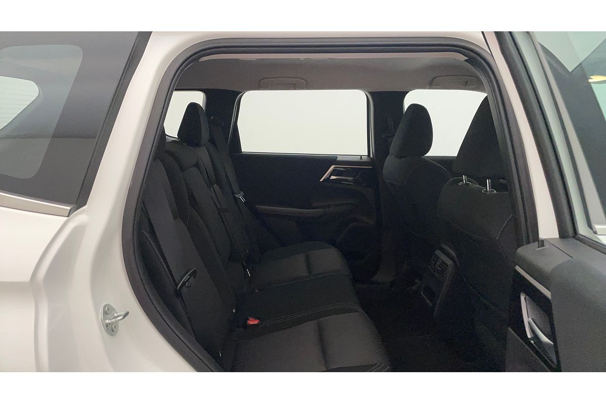 2023 Mitsubishi Outlander ES ZM