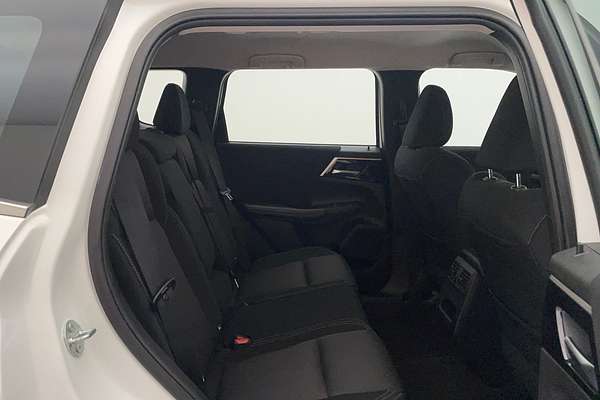 2023 Mitsubishi Outlander ES ZM