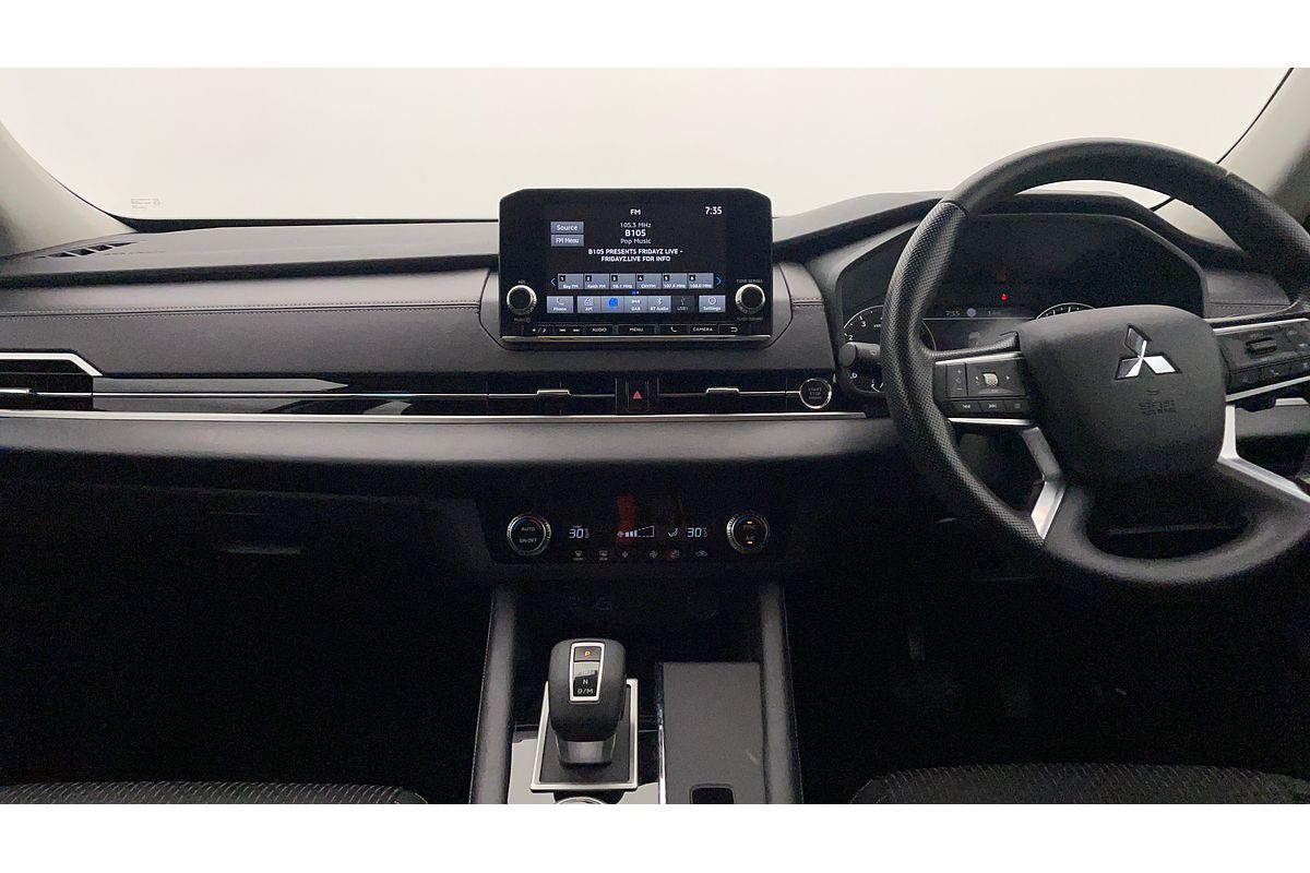 2023 Mitsubishi Outlander ES ZM
