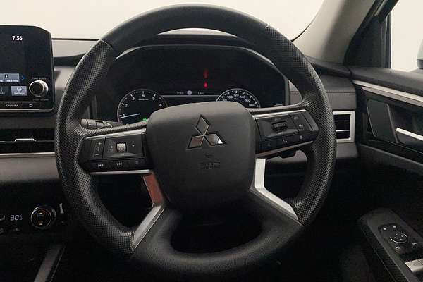 2023 Mitsubishi Outlander ES ZM