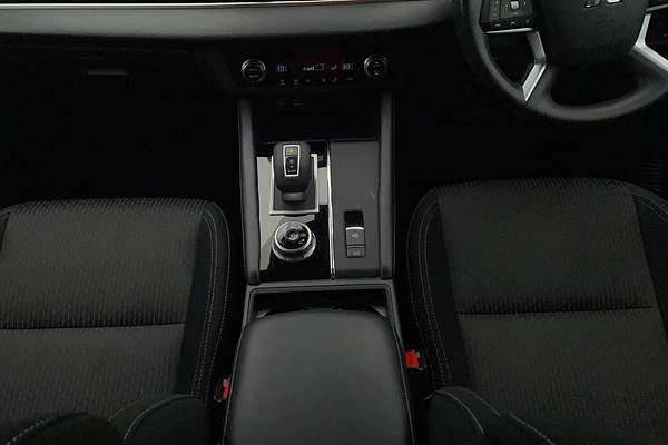 2023 Mitsubishi Outlander ES ZM
