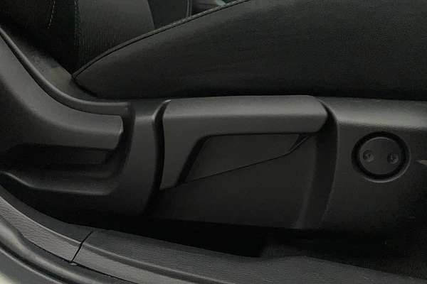 2023 Mitsubishi Outlander ES ZM