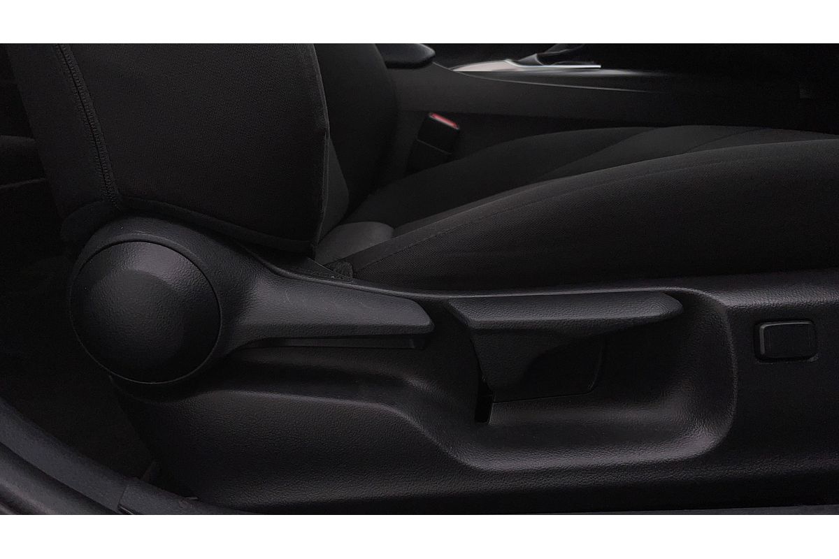 2020 Toyota Camry Ascent AXVH70R