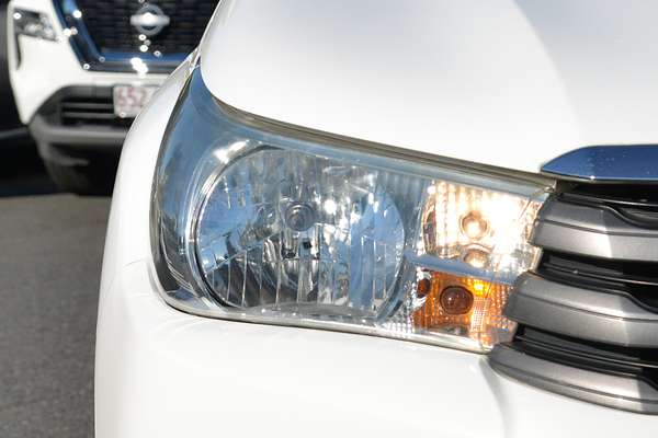 2015 Toyota Hilux SR GUN126R 4X4