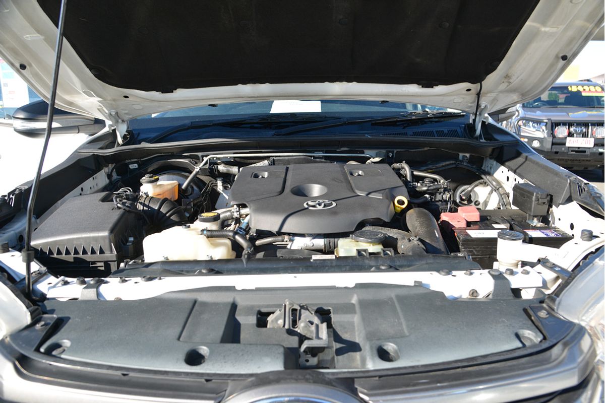 2015 Toyota Hilux SR GUN126R 4X4