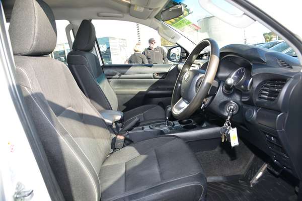 2015 Toyota Hilux SR GUN126R 4X4