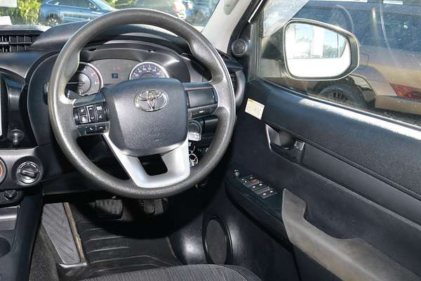 2015 Toyota Hilux SR GUN126R 4X4