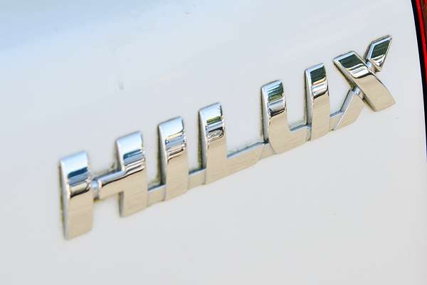 2015 Toyota Hilux SR GUN126R 4X4