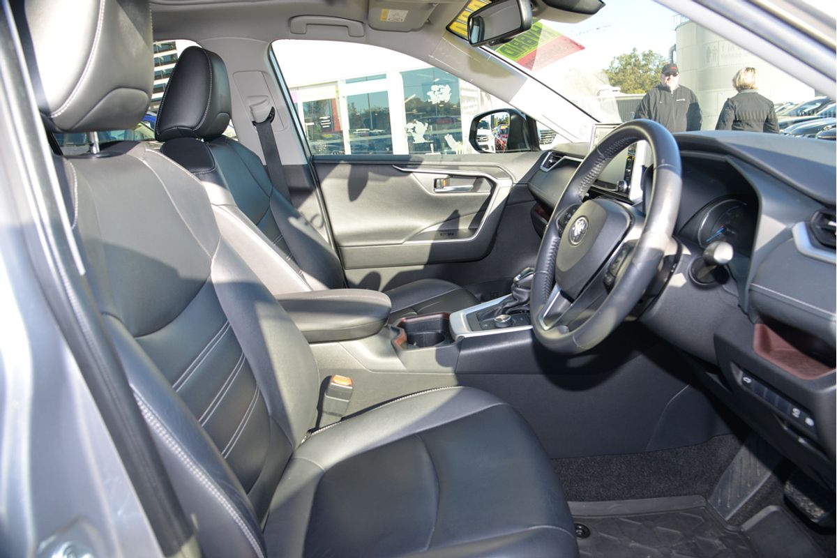 2020 Toyota RAV4 Cruiser AXAH54R