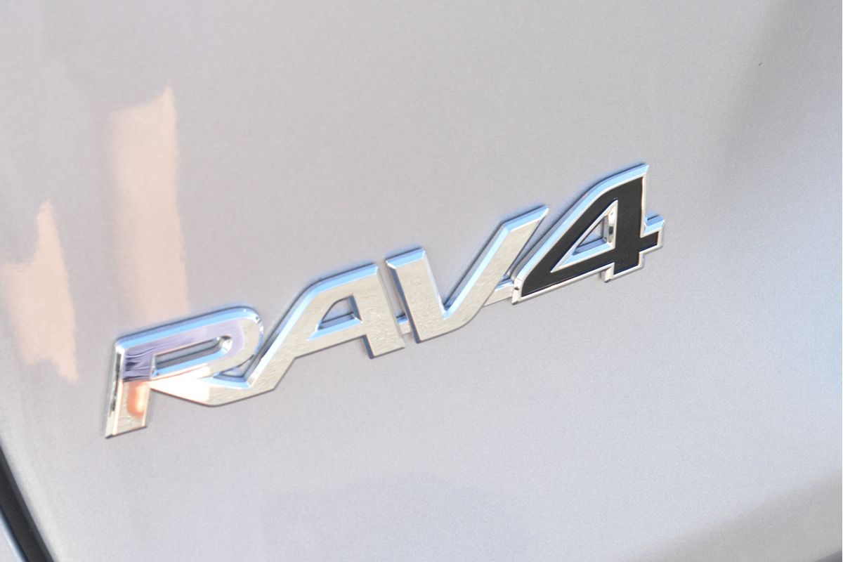 2020 Toyota RAV4 Cruiser AXAH54R