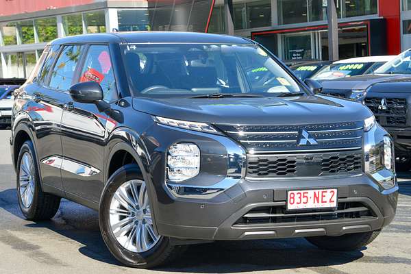 2024 Mitsubishi Outlander ES ZM