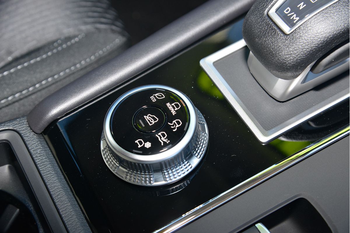 2024 Mitsubishi Outlander ES ZM