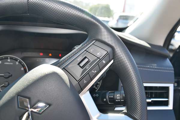 2024 Mitsubishi Outlander ES ZM