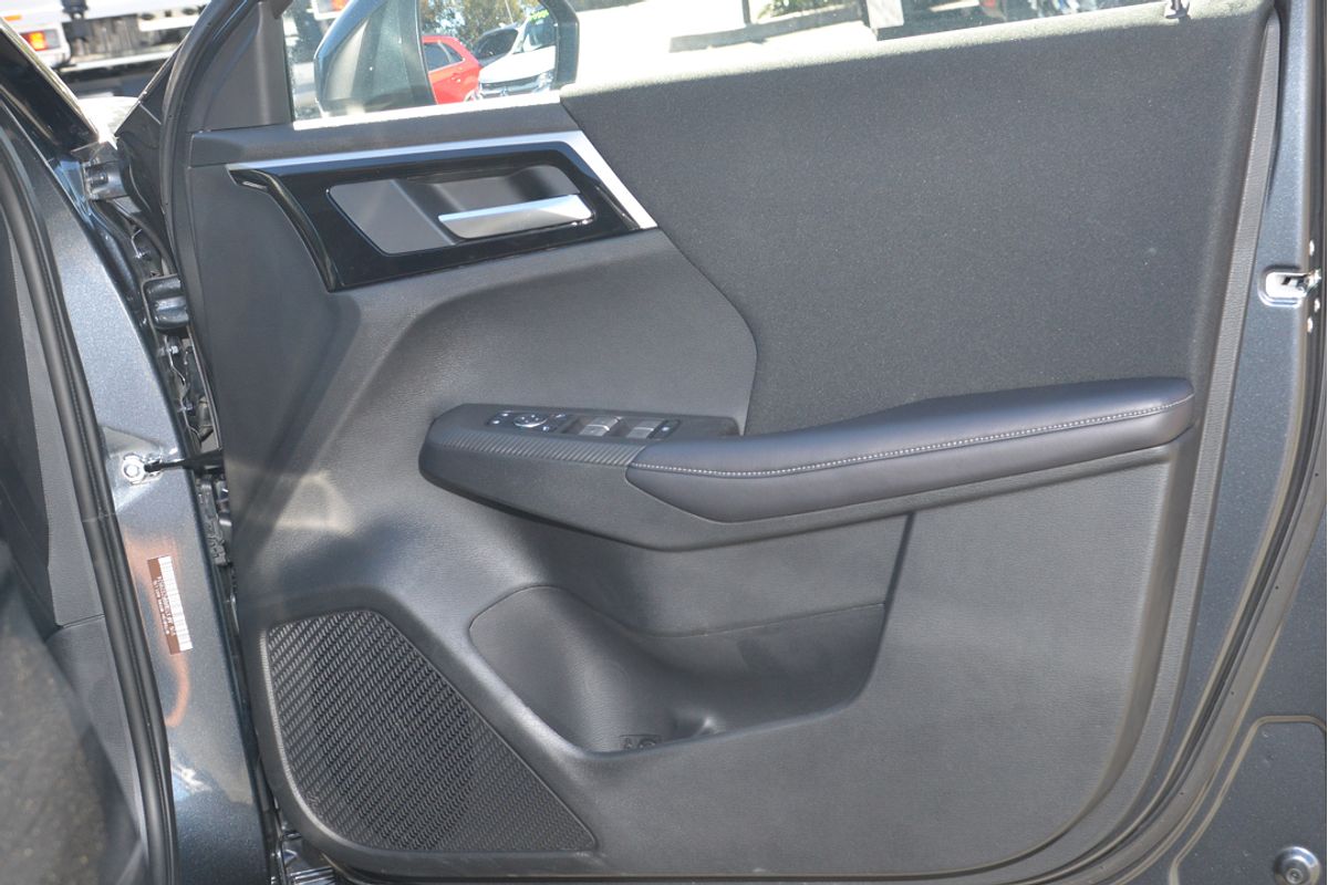 2024 Mitsubishi Outlander ES ZM