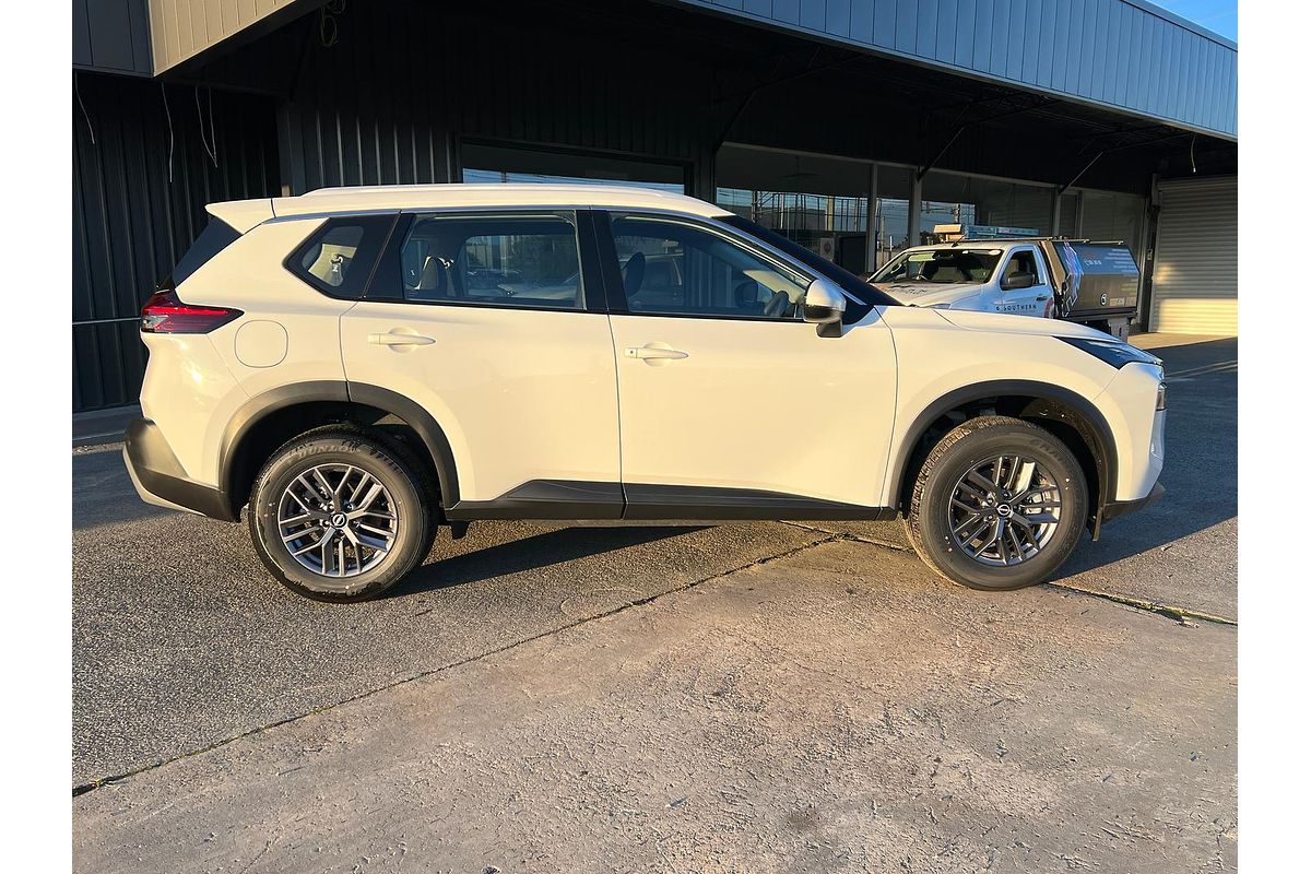 2024 Nissan X-TRAIL ST T33