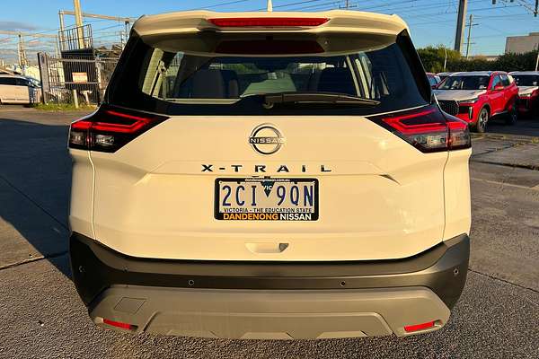 2024 Nissan X-TRAIL ST T33