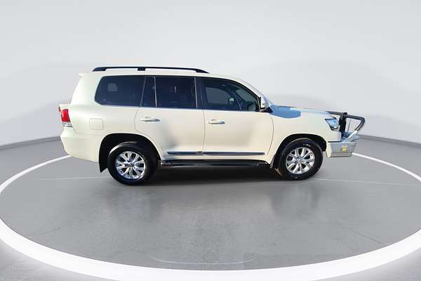 2021 Toyota Landcruiser Sahara VDJ200R