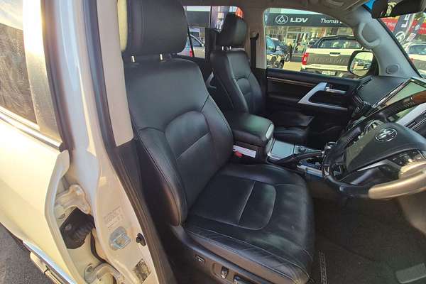 2021 Toyota Landcruiser Sahara VDJ200R