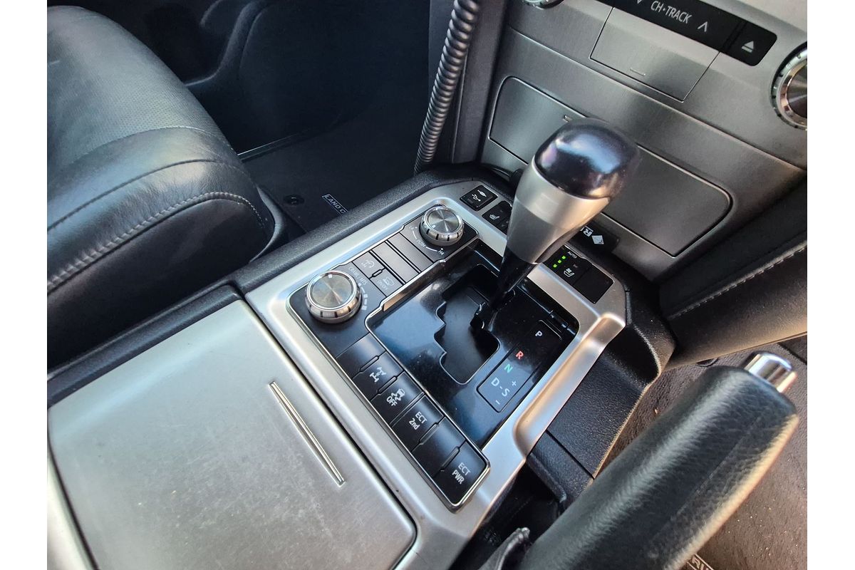2021 Toyota Landcruiser Sahara VDJ200R