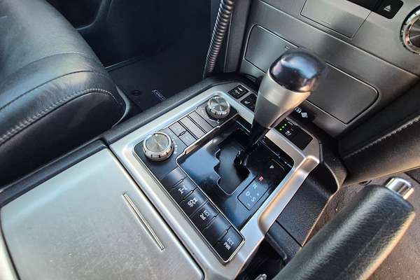 2021 Toyota Landcruiser Sahara VDJ200R