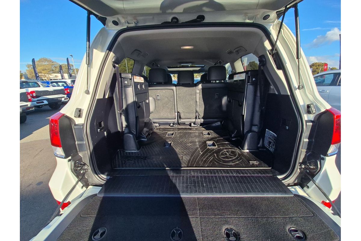 2021 Toyota Landcruiser Sahara VDJ200R