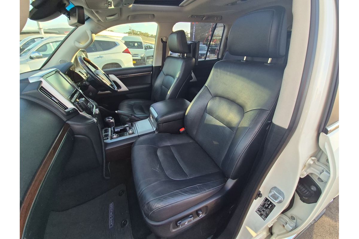 2021 Toyota Landcruiser Sahara VDJ200R