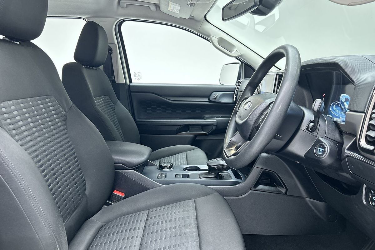 2023 Ford Everest Ambiente 2.0L