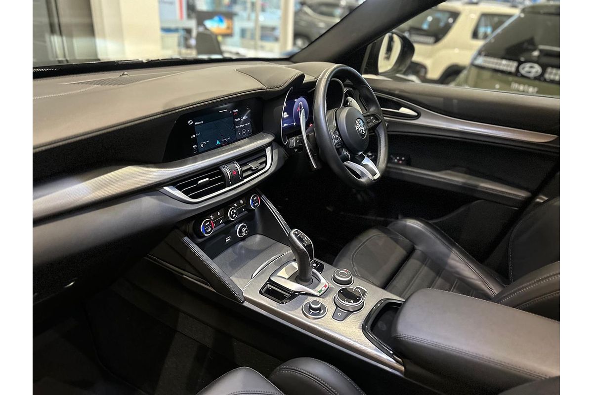 2023 Alfa Romeo Stelvio Veloce Series 4