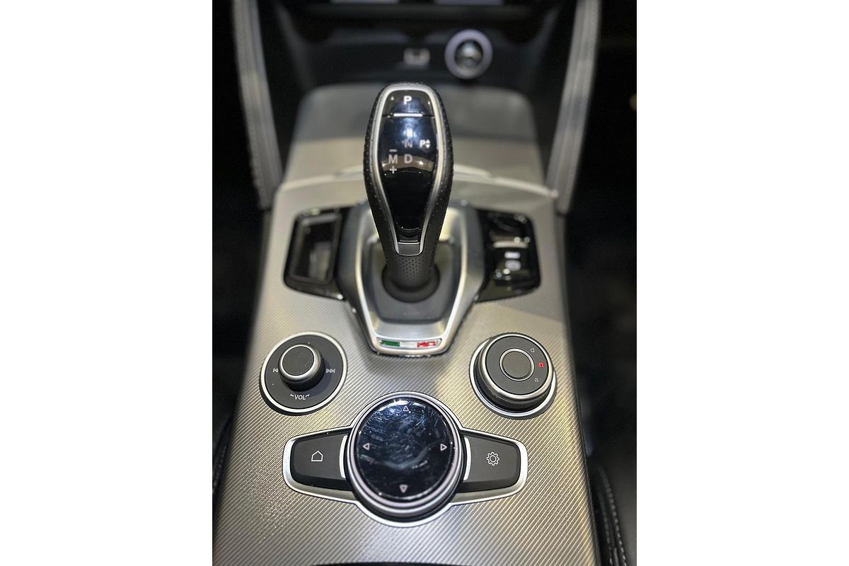 2023 Alfa Romeo Stelvio Veloce Series 4