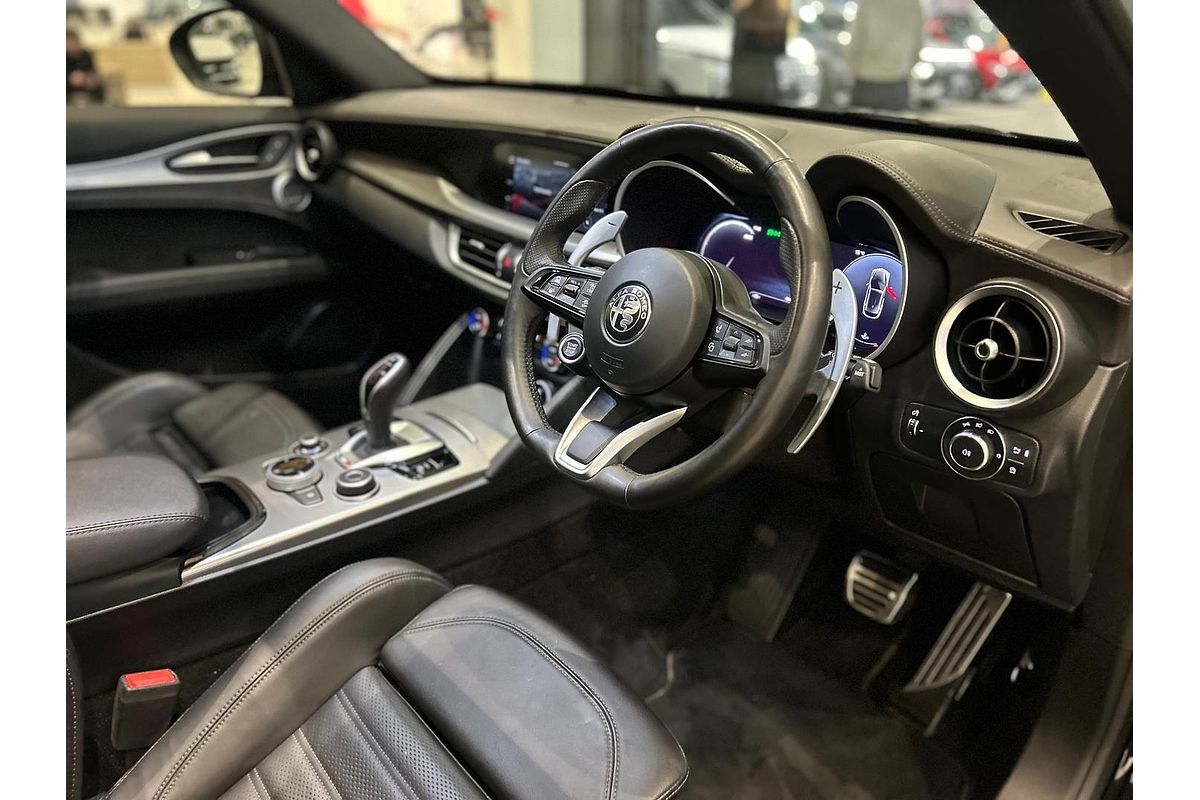 2023 Alfa Romeo Stelvio Veloce Series 4