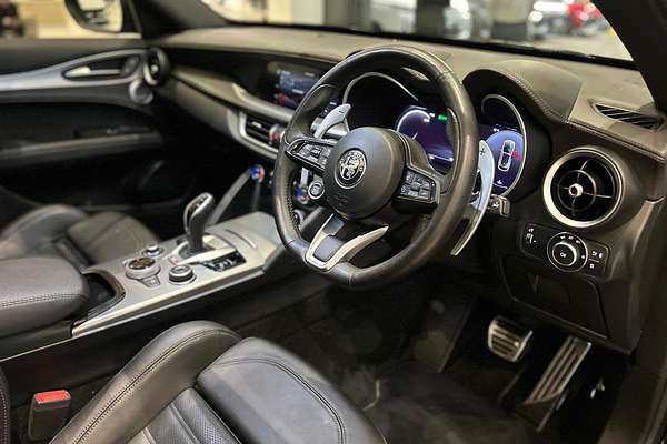 2023 Alfa Romeo Stelvio Veloce Series 4